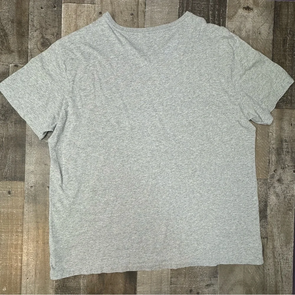 Polo Ralph Lauren Gray V Neck Tee size XL